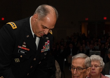 Aviation enterprise honors retiring senior executive