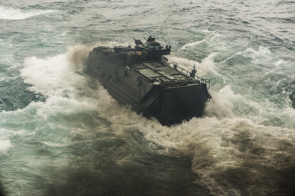 11th Marine Expeditionay Unit AAV's