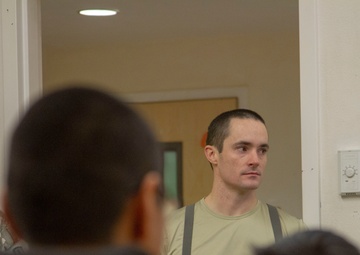 Guardsmen engage with western Alaskans during sled dog race