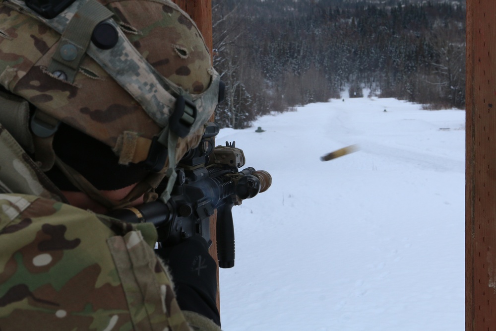 Hawaii-based Soldiers get cold-weather training