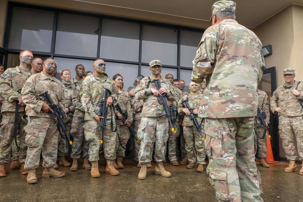 Lt. Gen Piggee visits 25th DSB