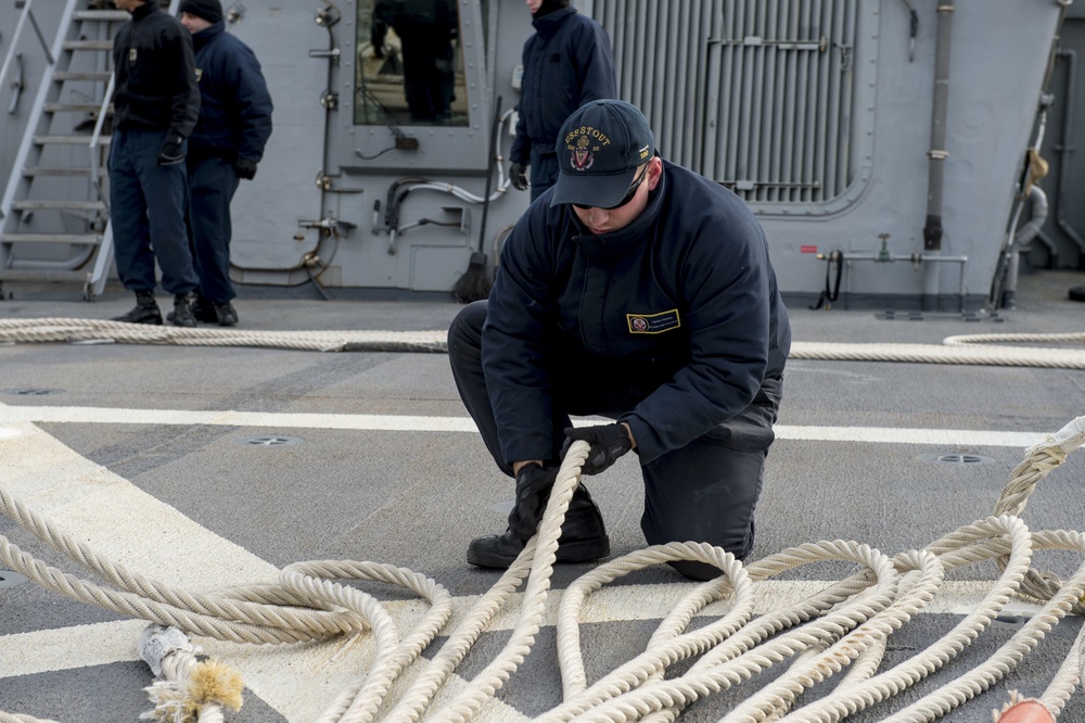 USS Stout Conducts RE-6