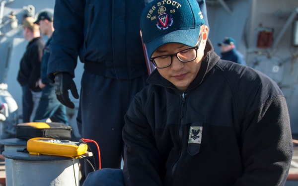 USS Stout Conducts RE-6