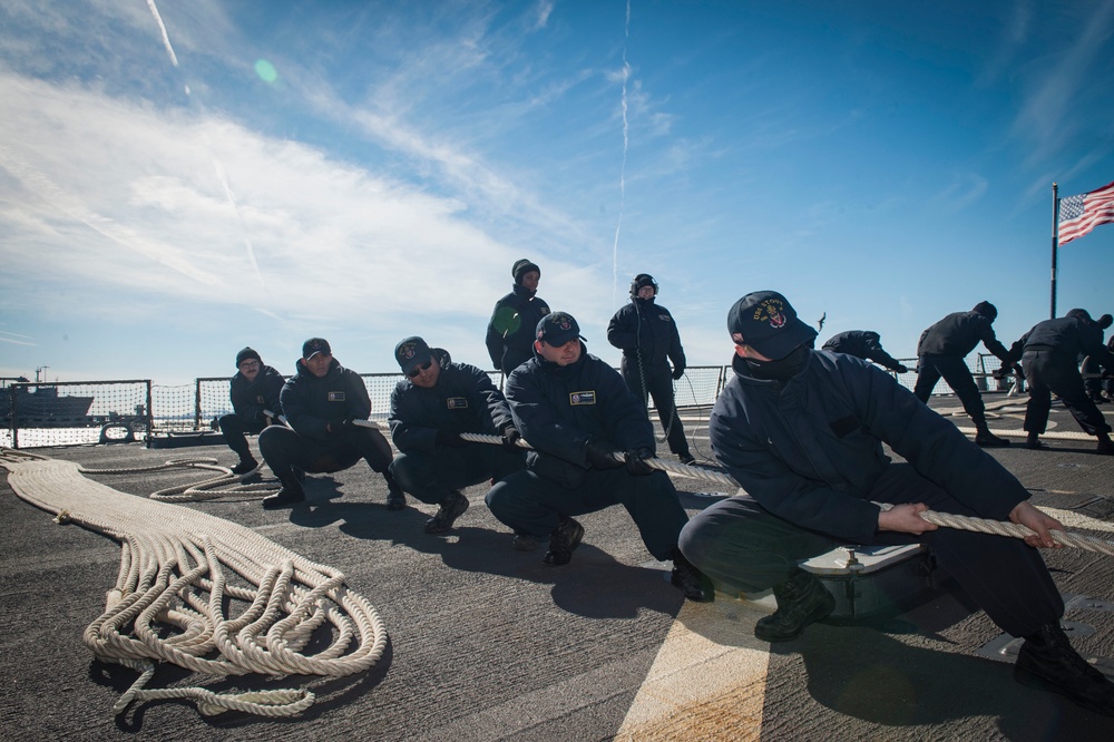 USS Stout Conducts RE-6