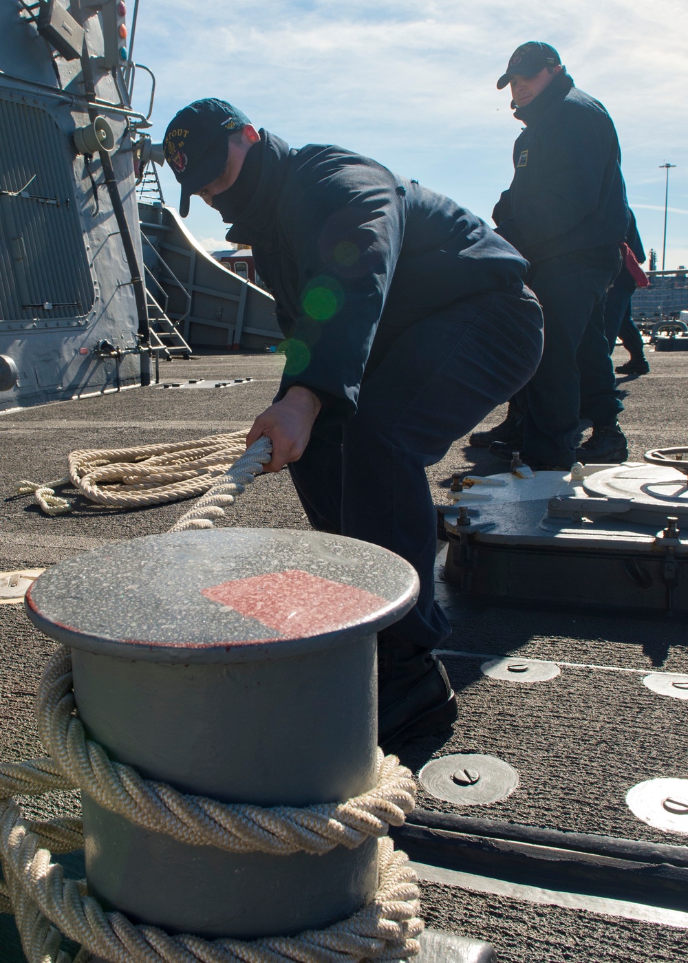 USS Stout Conducts RE-6