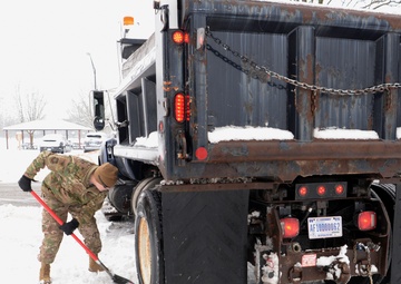Scott digs out after snowstorm
