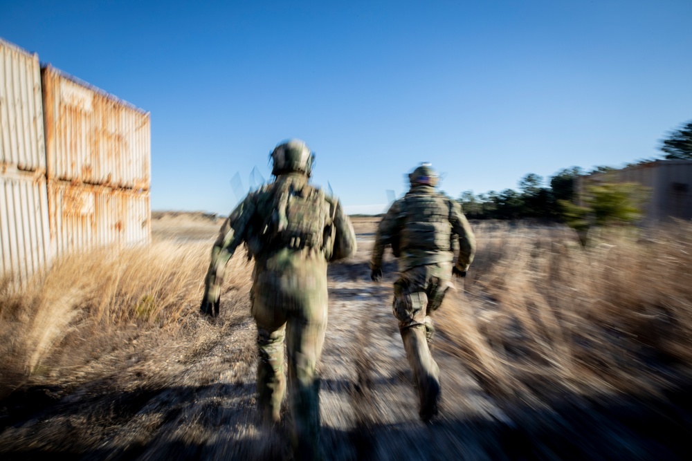 TACP Airmen train during polar vortex