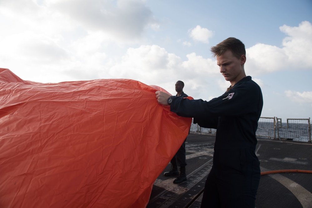Chung-Hoon Sailors conduct live-fire exercise