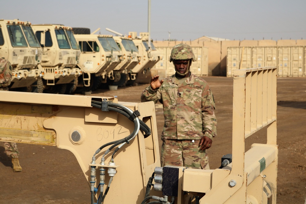 Task Force Cavalier Master Driver Educates Soldiers on Forklift Operations