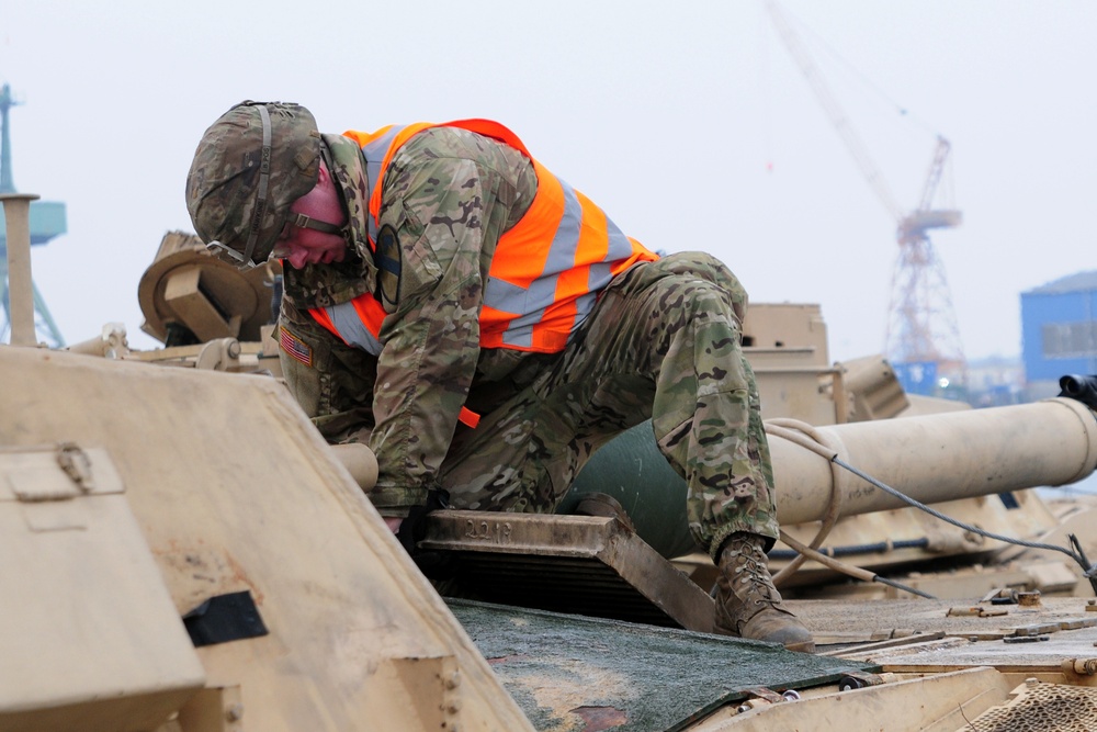 Rumbling Home, 1st Cav Soldiers Port Operations in Germany