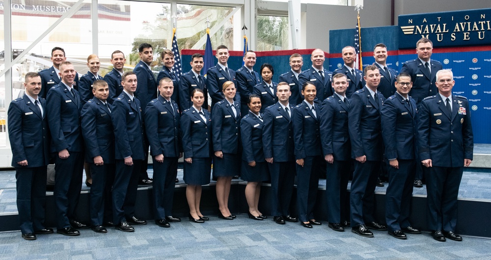 VCJCS at Joint USAF CSO / USN NFO Winging Ceremony