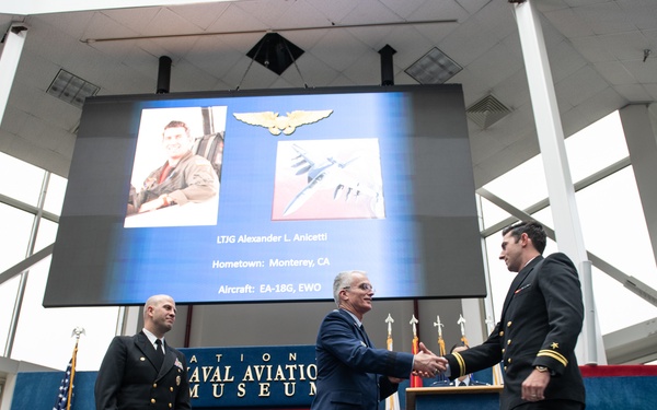 VCJCS at Joint USAF CSO / USN NFO Winging Ceremony