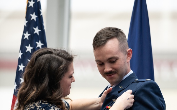 VCJCS at Joint USAF CSO / USN NFO Winging Ceremony