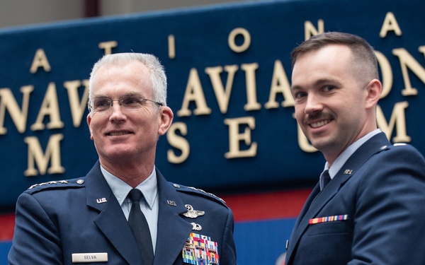 VCJCS at Joint USAF CSO / USN NFO Winging Ceremony