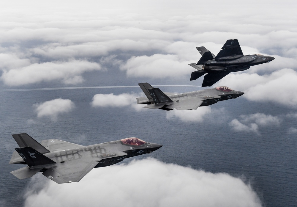 F35's Fly Over Gulf of Mexico