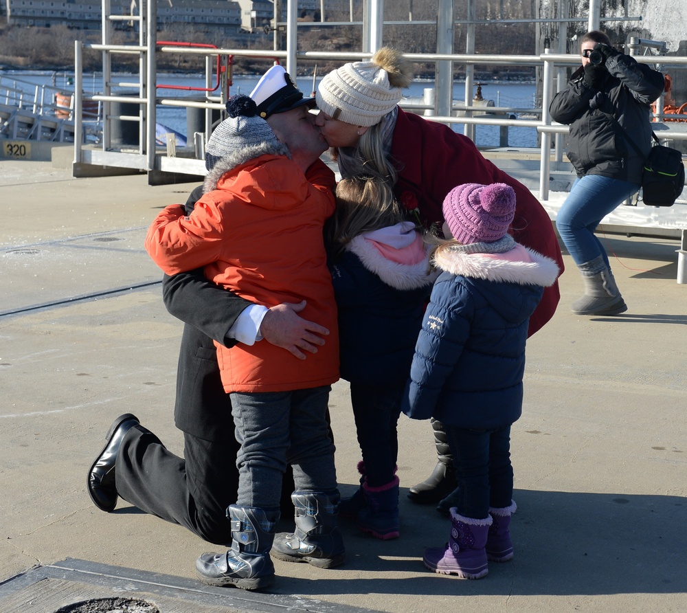 USS North Dakota (SSN 784) Returns from Deployment