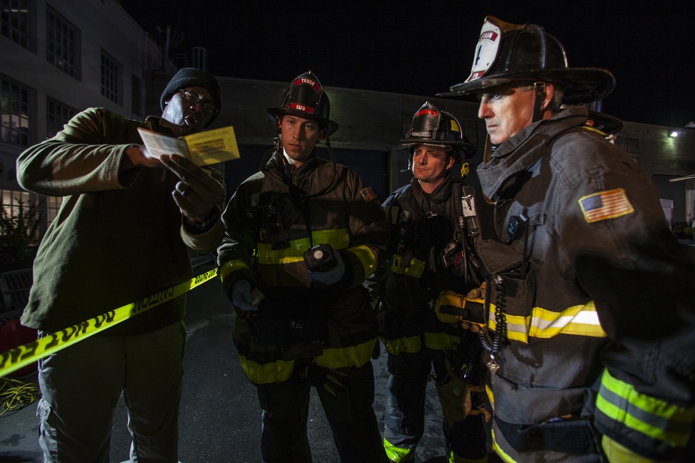 Civil support teams train with San Francisco Fire Department during BAYEX decontamination scenario