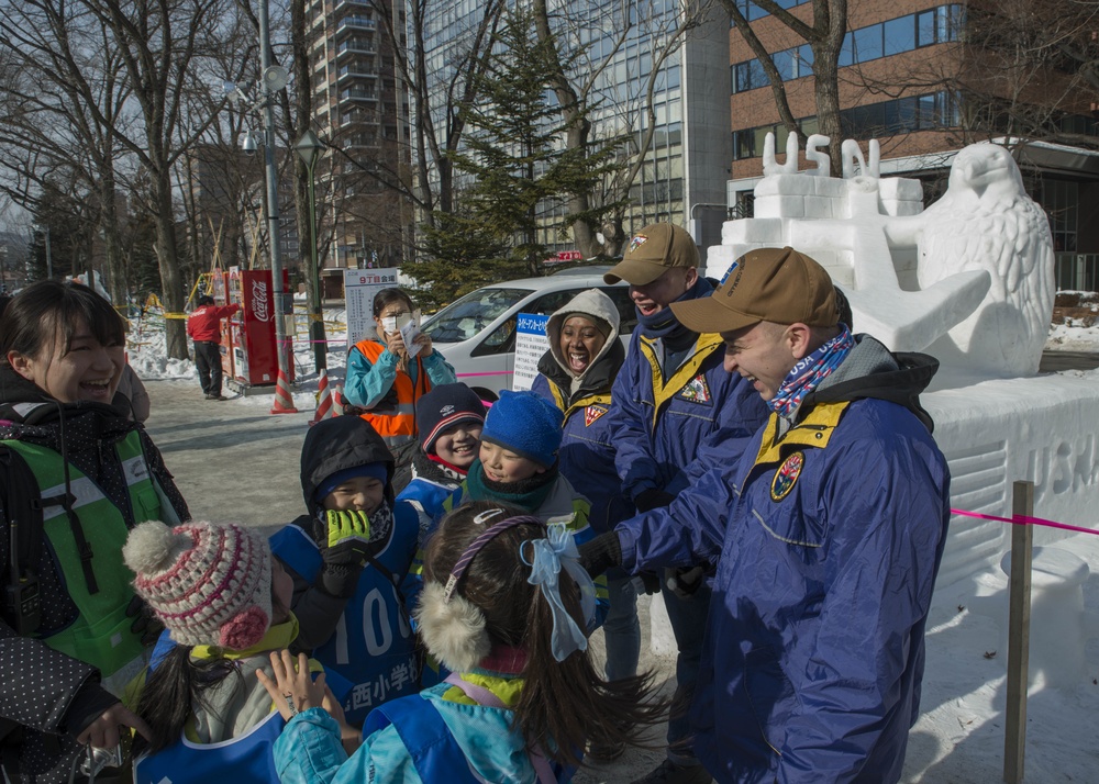 Sailors meet with Sapporo locals
