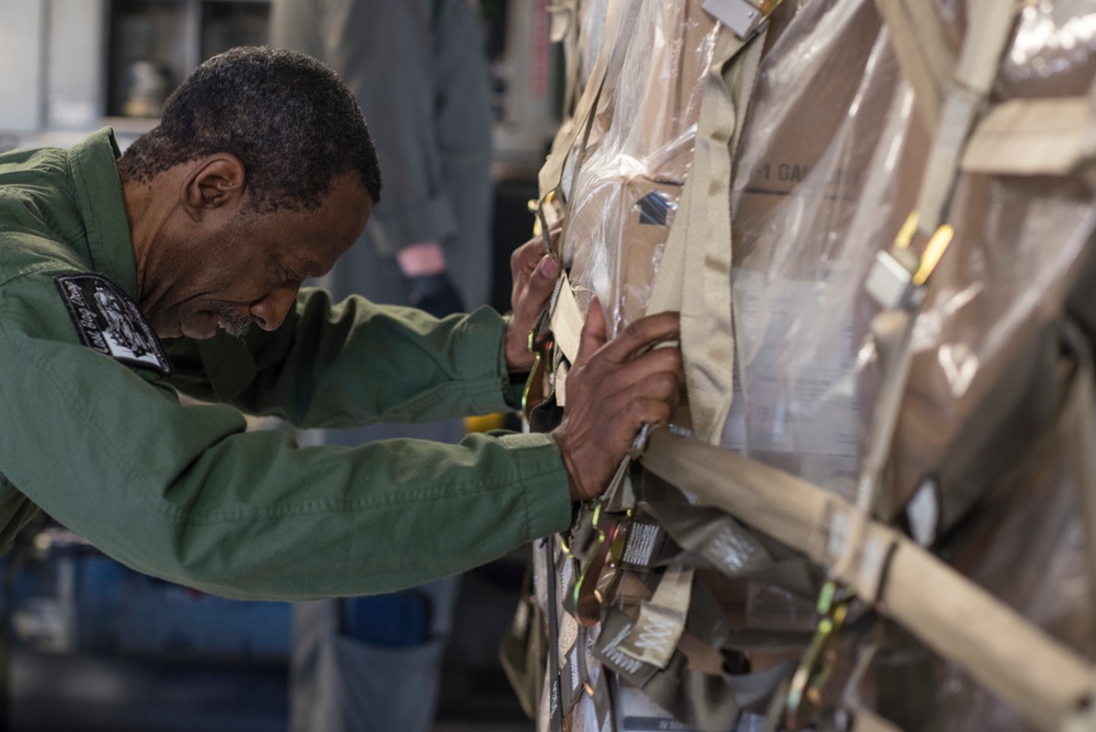 Loadmaster pushes final palet after 33-year career