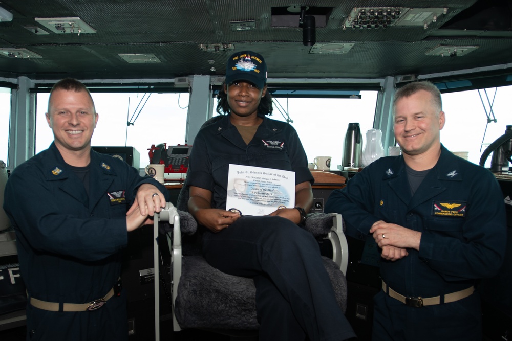 U.S. Sailors receives Sailor of the Day award
