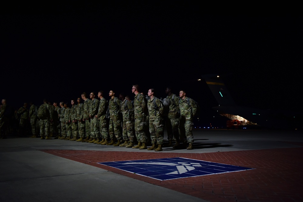Soldiers arrive at Laughlin Air Force Base