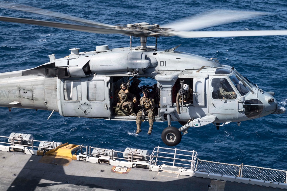 USS Wasp conducts VBSS drill