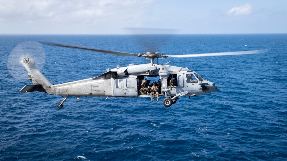 USS Wasp conducts VBSS drill