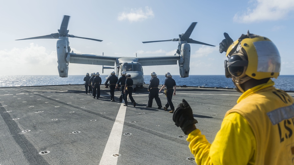 VBSS Drill w/ USS Ashland and USNS Charles Drew