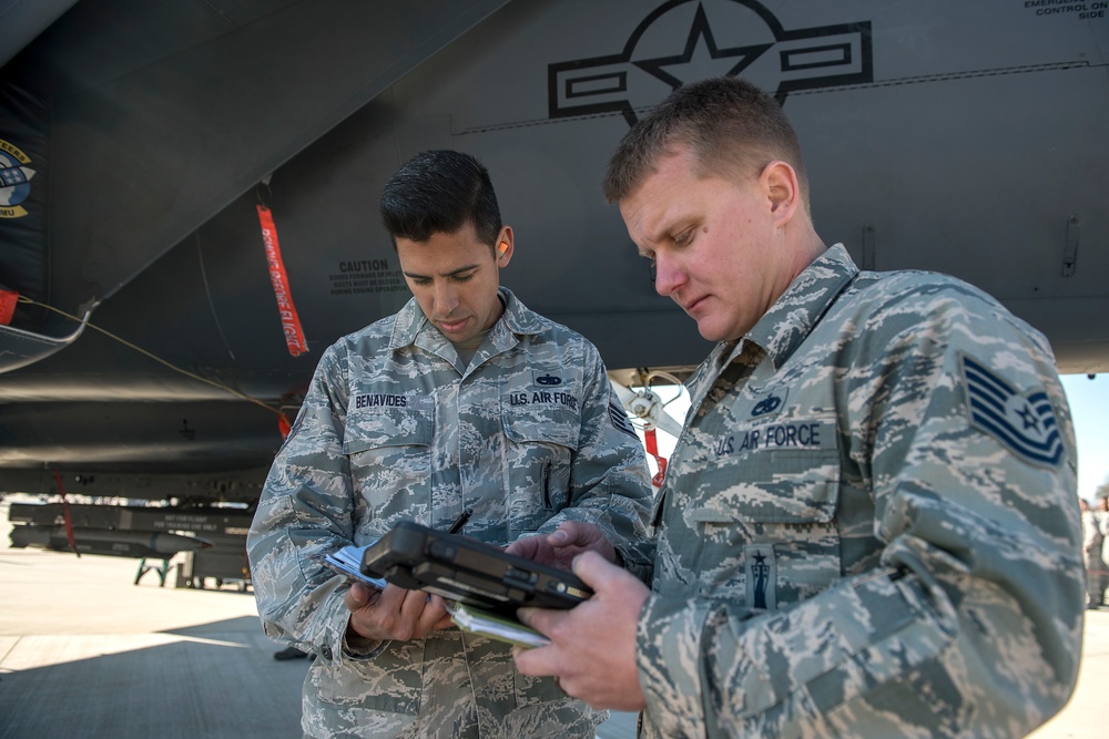 AMUs compete for 2018 Load Crew of the Year