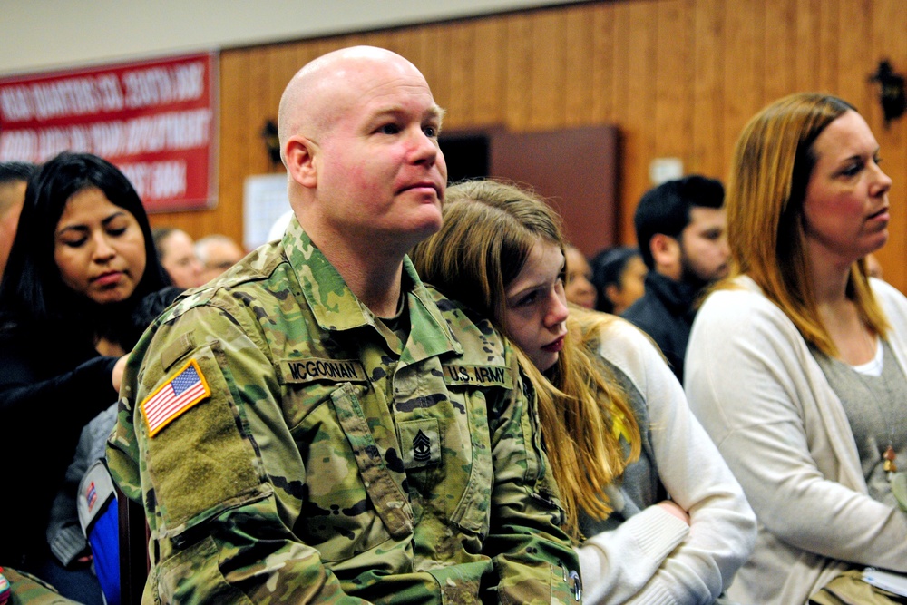 New Jersey Guardsmen Say Farewell To Family Members