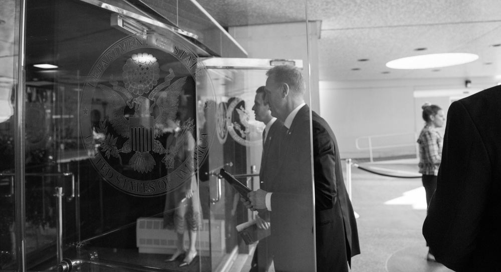 A/SD attends D-ISIS meeting at State Department