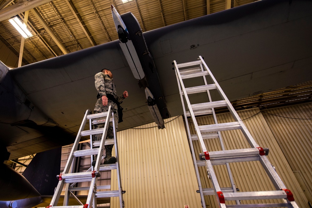 Weapons teams face off in annual Load Crew of the Year competition