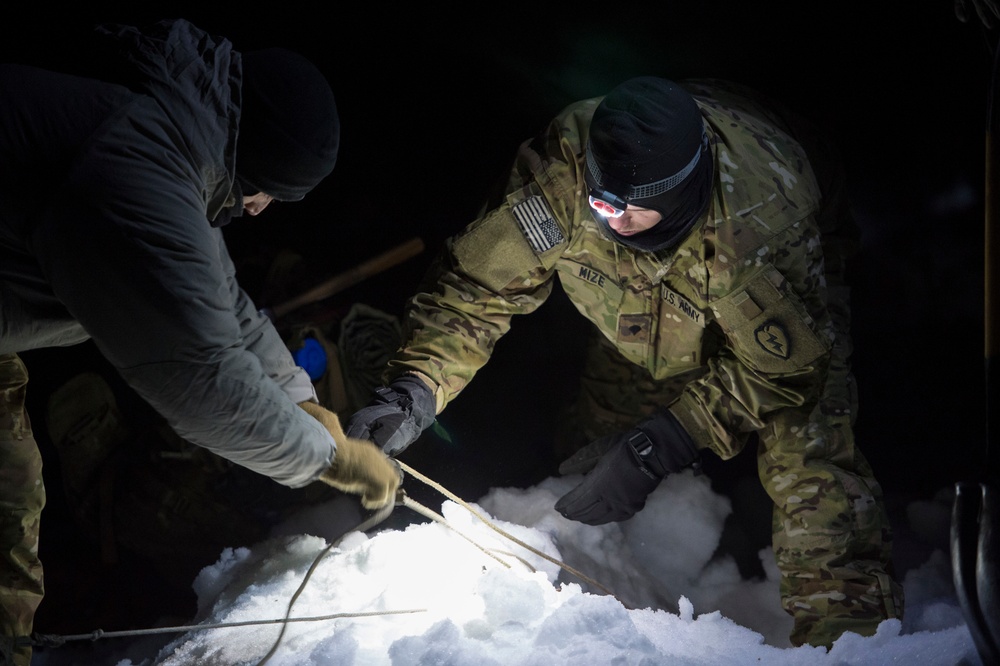 Spartans and Gimlets conduct cold weather training at JBER