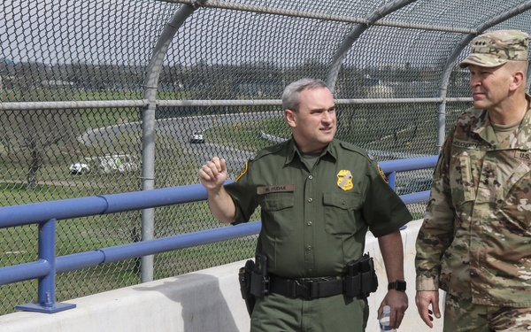 LTG Buchanan Meets with CBP in Eagle Pass