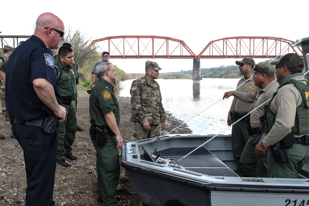 LTG Buchanan Meets with CBP in Eagle Pass