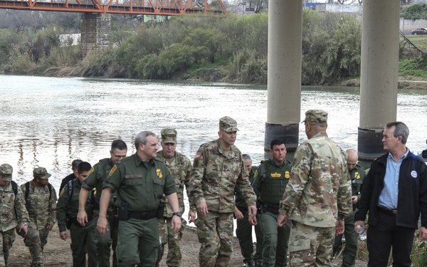 LTG Buchanan Meets with CBP in Eagle Pass