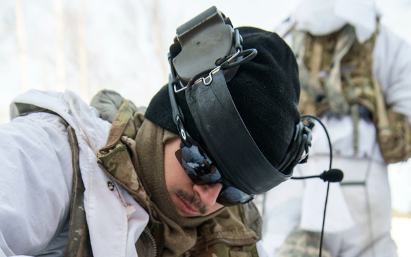 Spartans and Gimlets conduct cold weather training at JBER