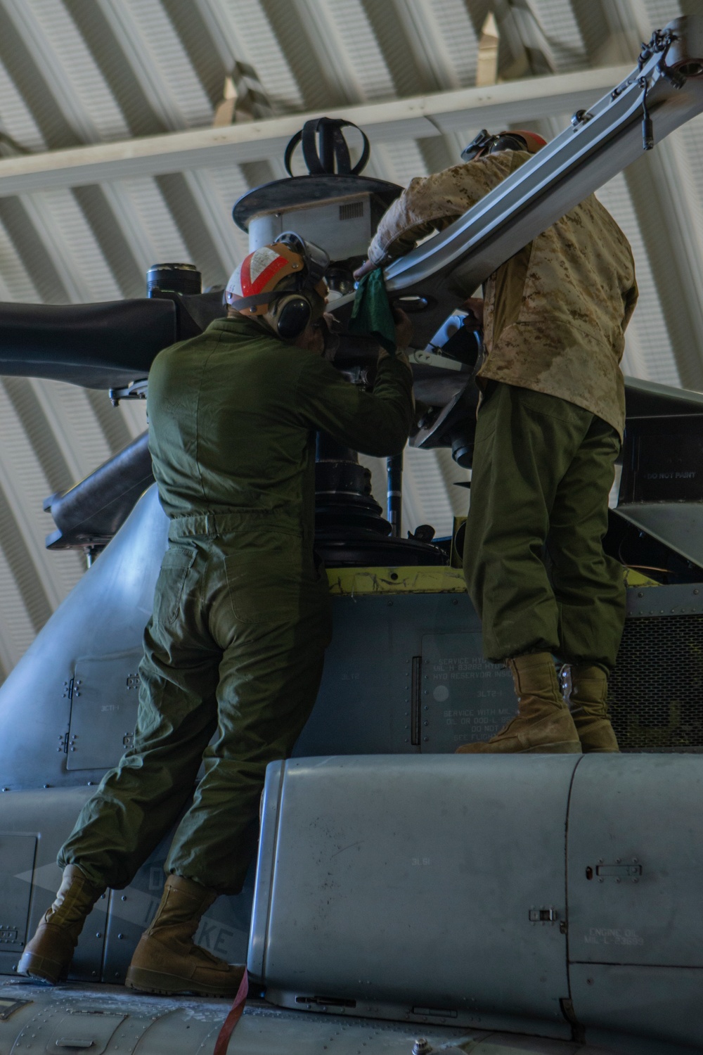 MAGTF-6: ACE Conducts Maintenance