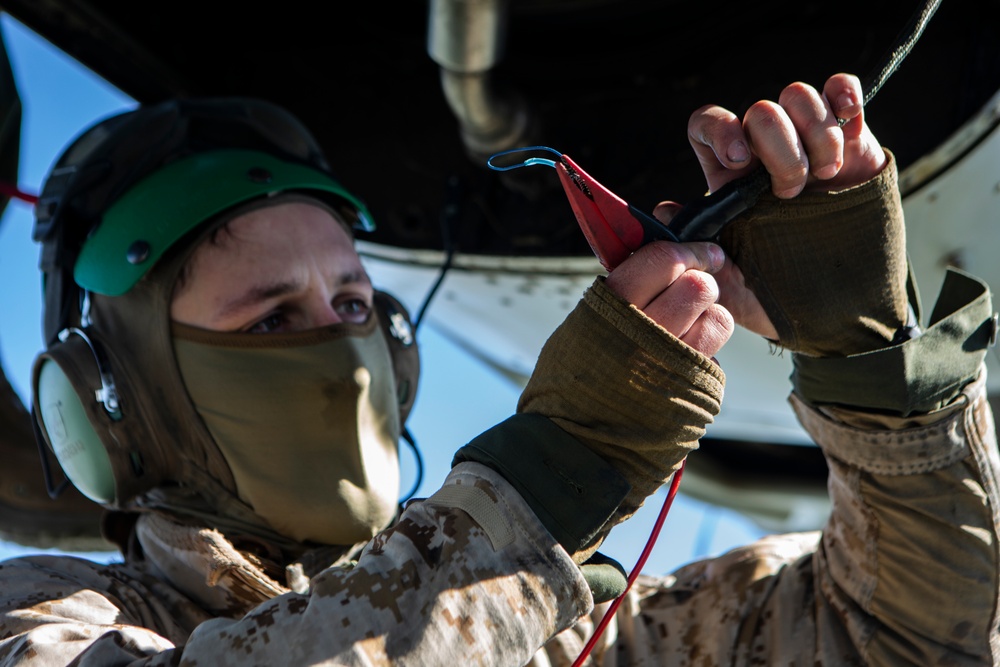 MAGTF-6: ACE Conducts Maintenance