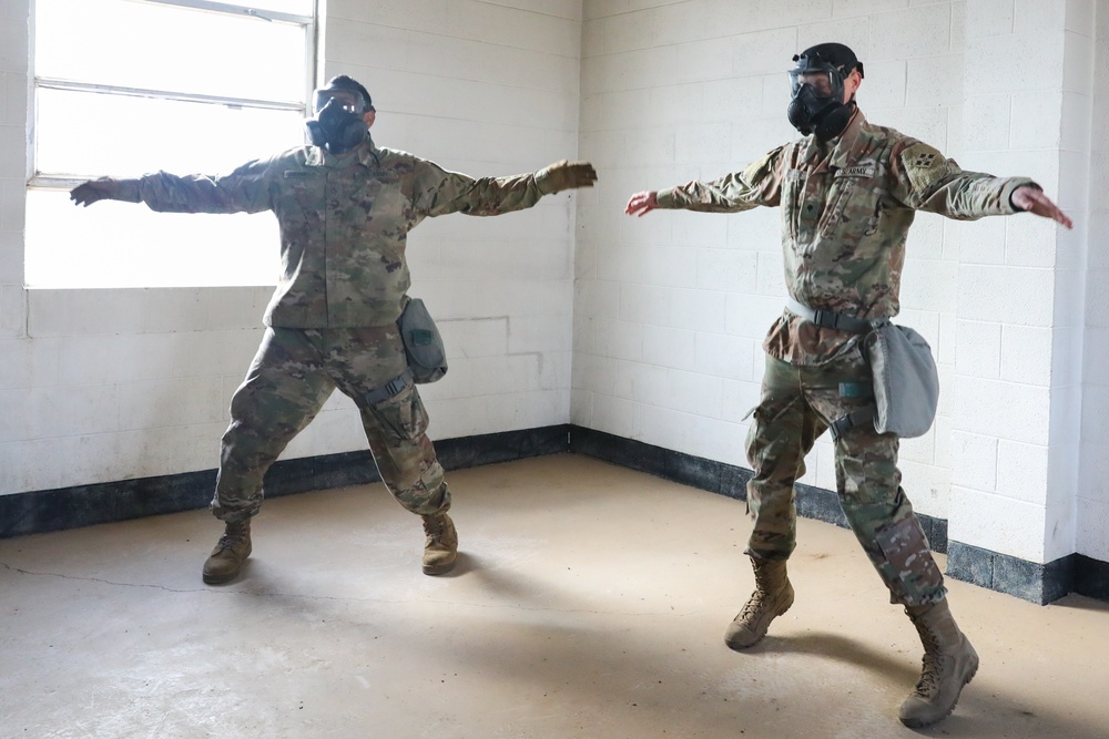 Gas, Gas, Gas – Soldier gain confidence in gas chamber