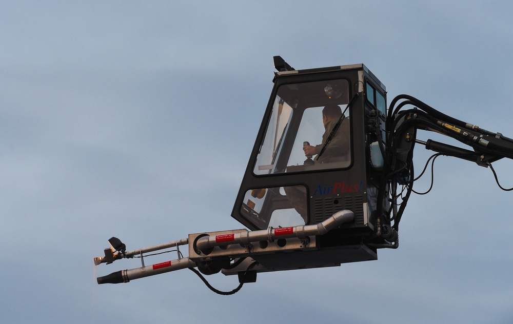 Airmen battle ice, snow to ensure readiness