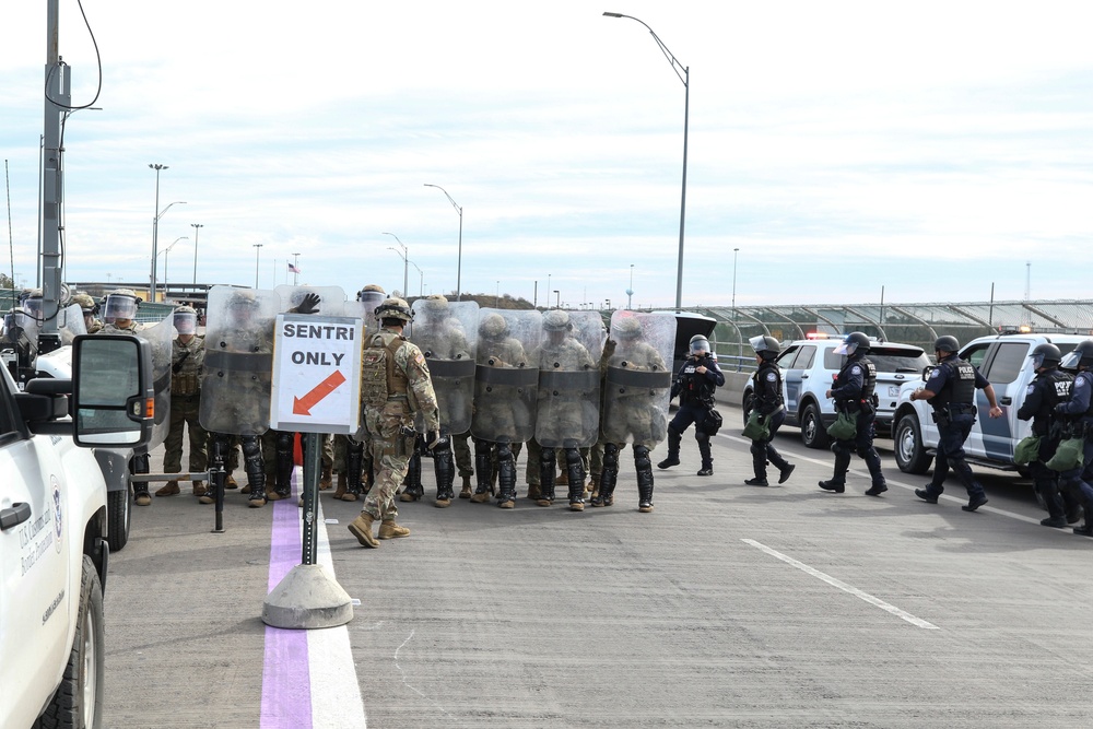 66th MP Company trains with CBP in Eagle Pass, Texas