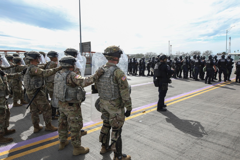 66th MP Company trains with CBP in Eagle Pass, Texas