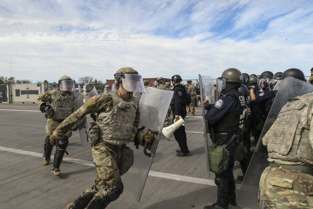 66th MP Company trains with CBP in Eagle Pass, Texas