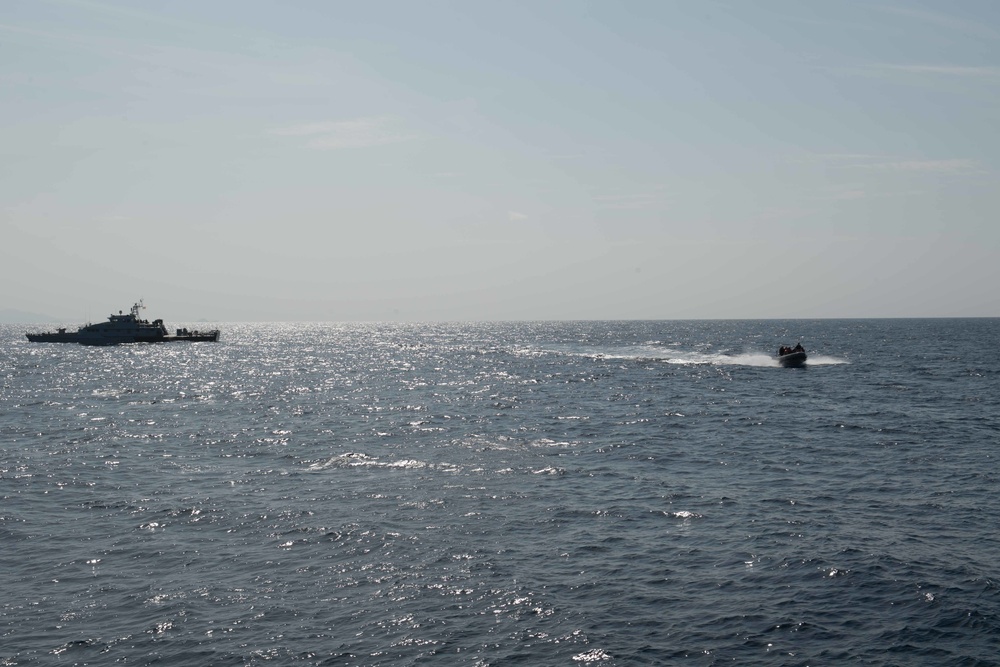 U.S. Sailors, Coast Guardsmen conduct training with Seychelles Special Forces, Coast Guard