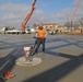 Handheld concrete screed machine