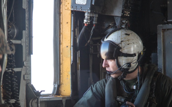 Marine Heavy Helicopter Squadron 465 conducts HST with 1st TSB