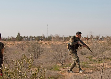 Syrian Democratic Force Trains to react to enemy contact