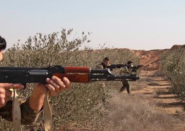 Syrian Democratic Force Trains to react to enemy contact