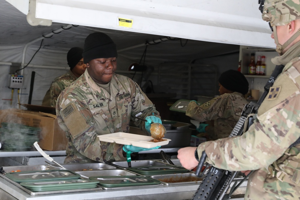 2IBCT, 4ID Competes in Connelly Field Feeding Competition
